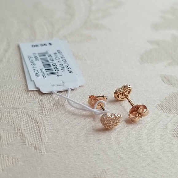 Michael Kors
Pavé Heart Stud Earrings, Rose Gold - Picture 7 of 9